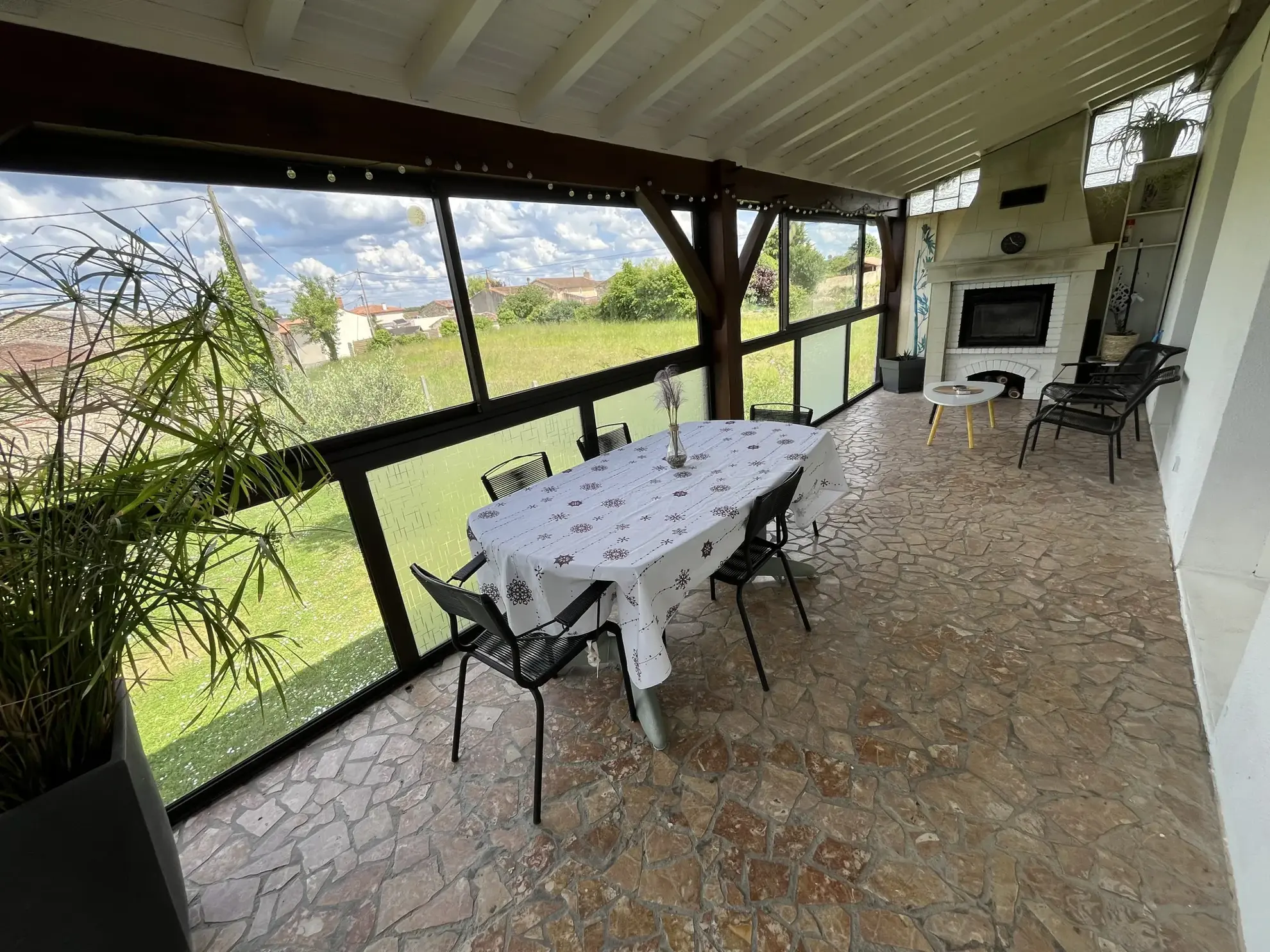 Maison 7 pièces de 160 m² avec grand jardin proche Thouars 