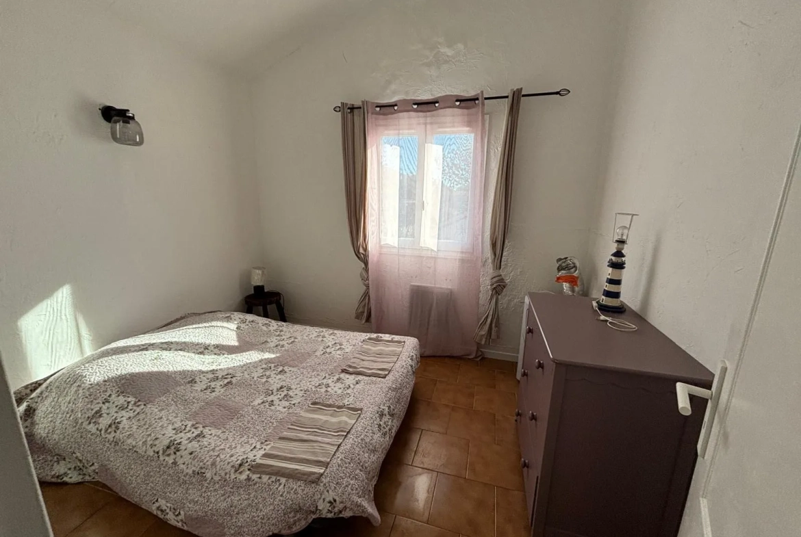 Villa mitoyenne à Poggio Mezzana à 300m de la plage avec jardin et 2 chambres 