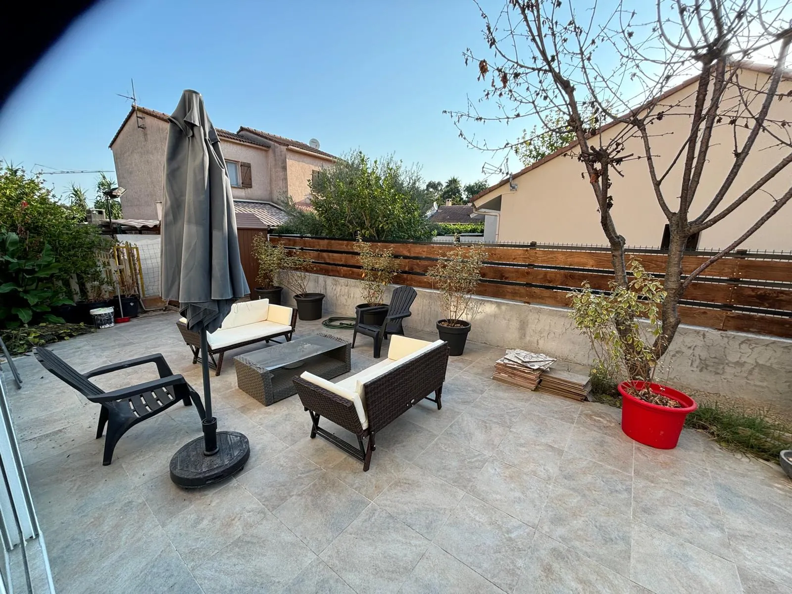 Villa mitoyenne à Poggio Mezzana à 300m de la plage avec jardin et 2 chambres 