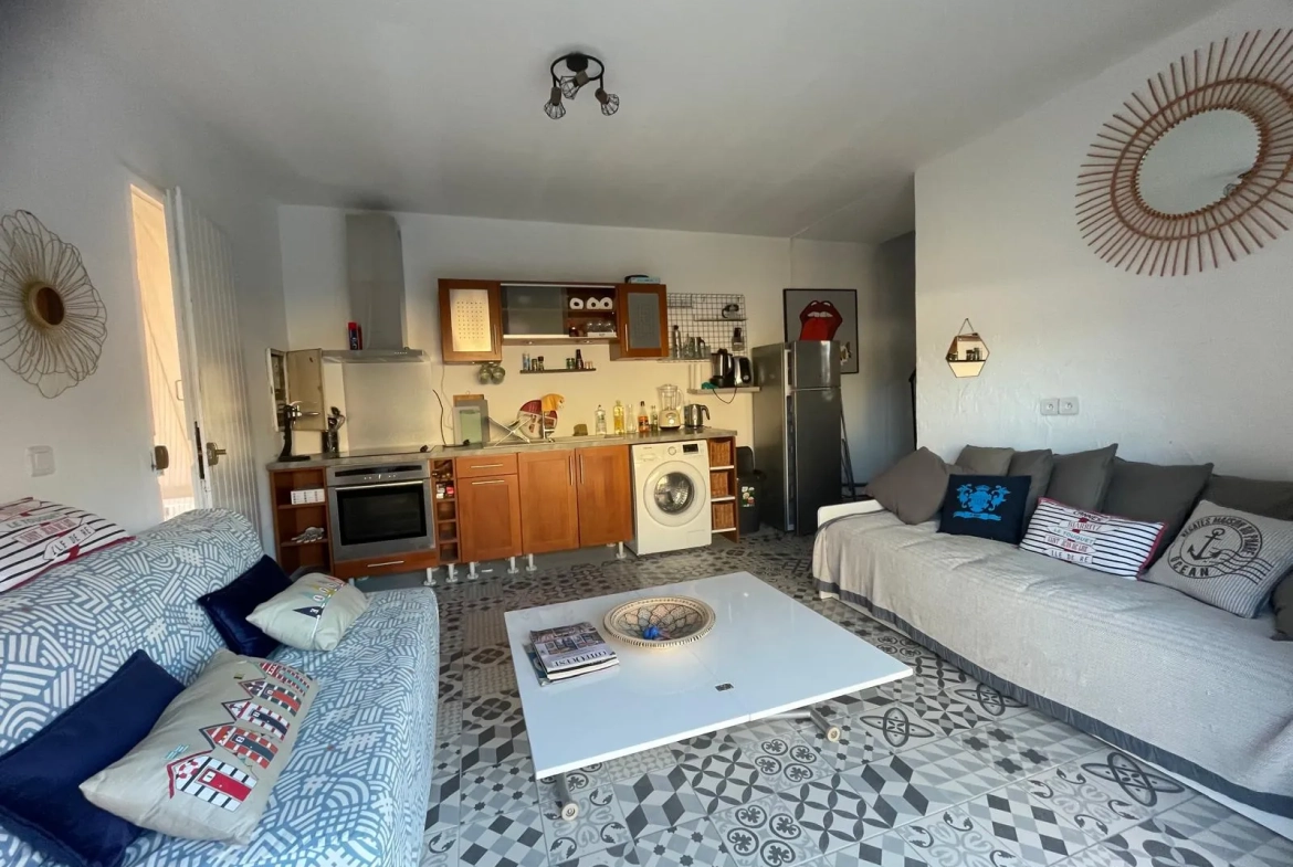 Villa mitoyenne à Poggio Mezzana à 300m de la plage avec jardin et 2 chambres 