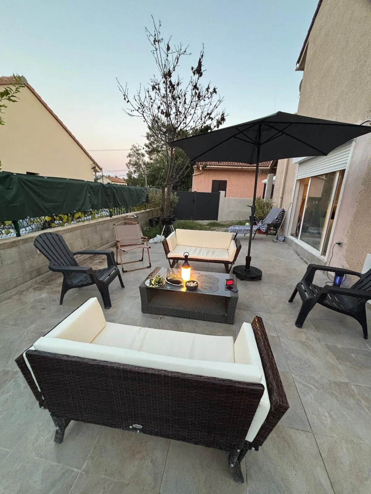 Villa mitoyenne à Poggio Mezzana à 300m de la plage avec jardin et 2 chambres 