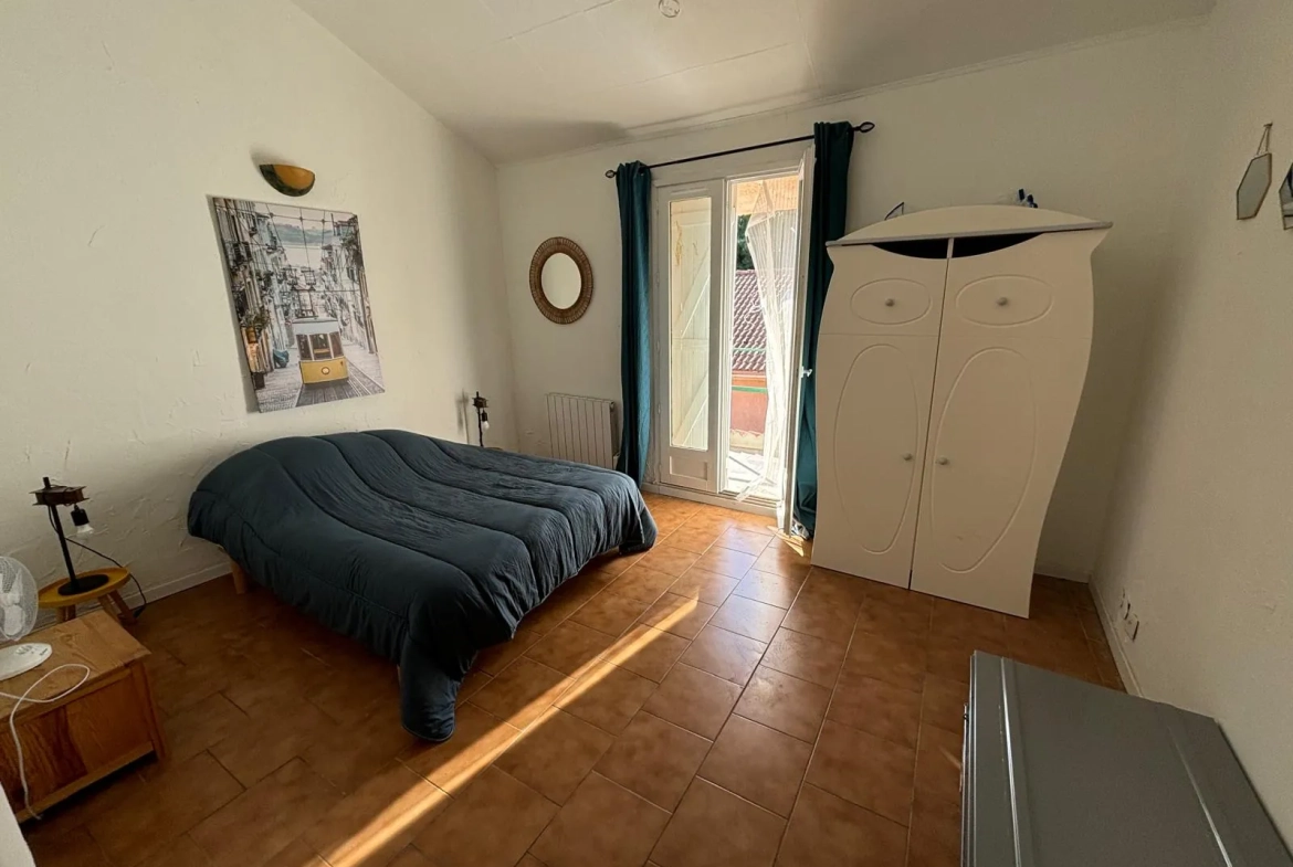 Villa mitoyenne à Poggio Mezzana à 300m de la plage avec jardin et 2 chambres 
