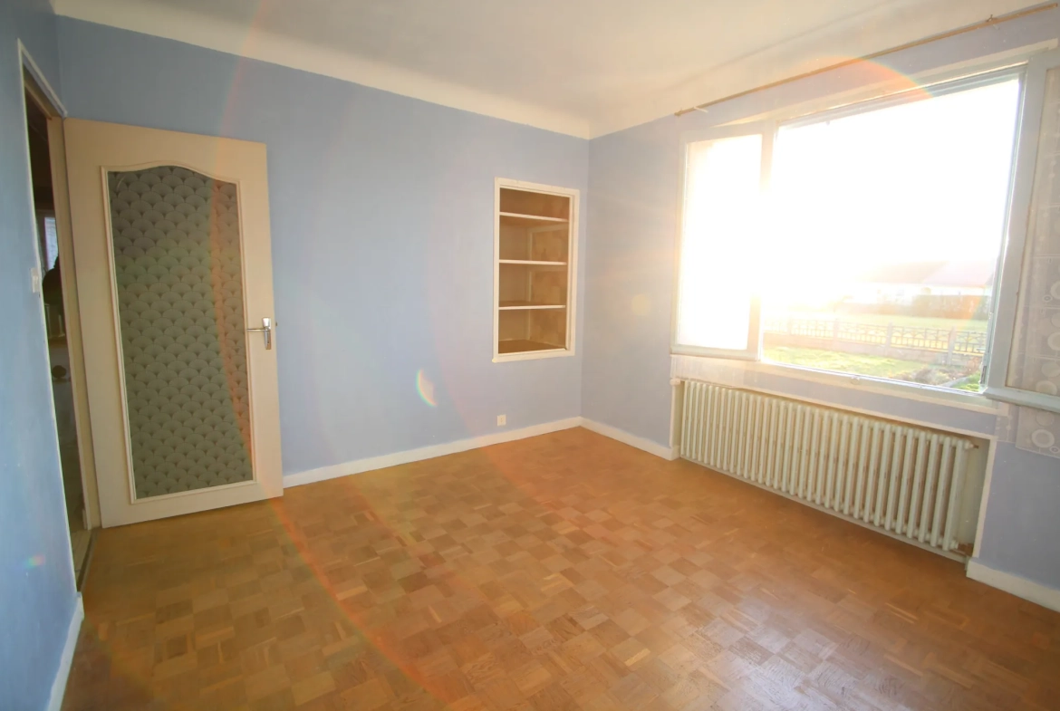 Maison familiale avec jardin et sous-sol à Bourbon Lancy en vente 