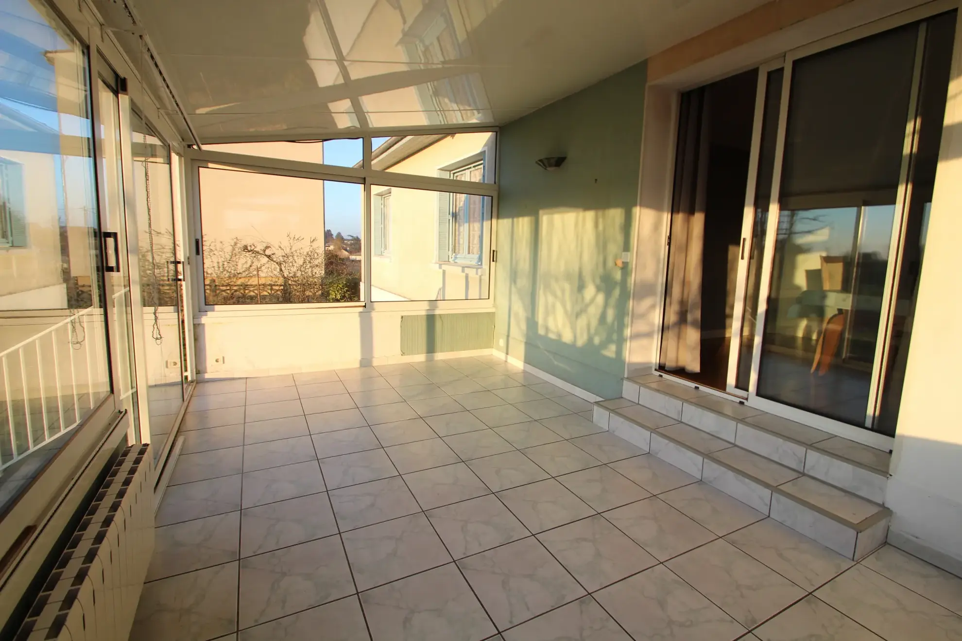 Maison familiale avec jardin et sous-sol à Bourbon Lancy en vente 