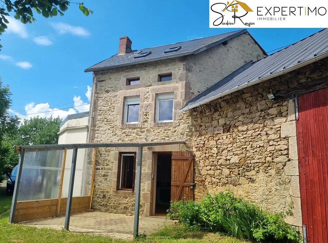 Charmante maison avec dépendances et grand terrain à Servant (63560) 