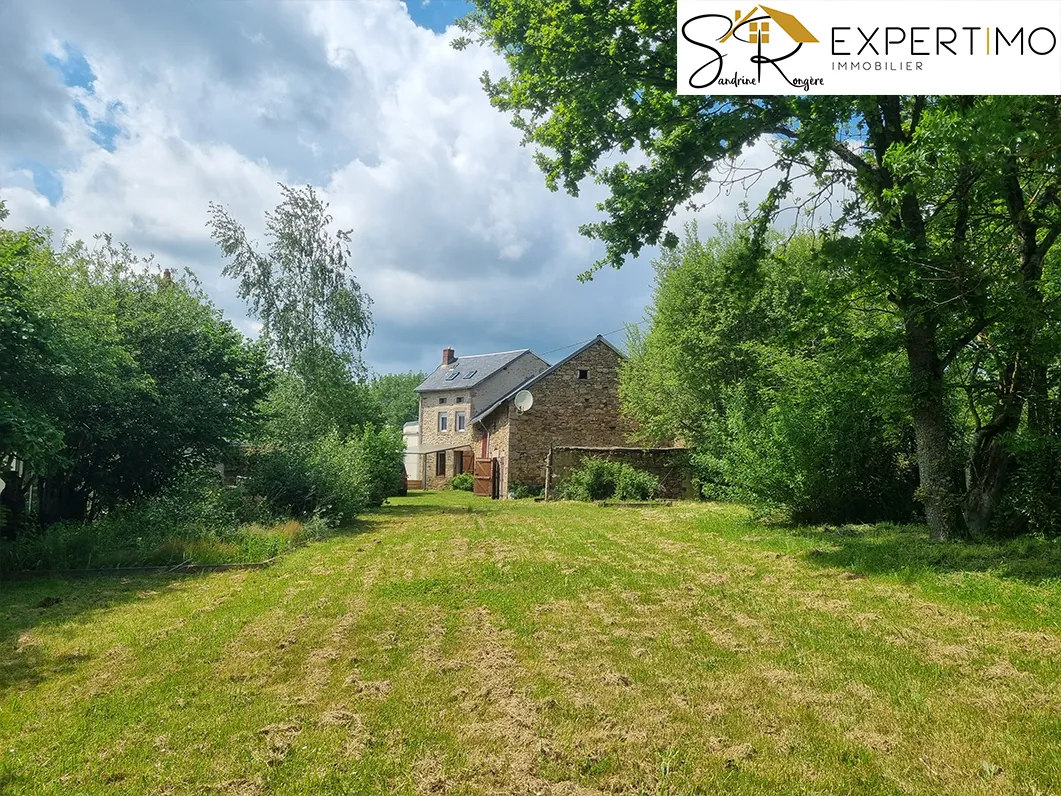 Charmante maison avec dépendances et grand terrain à Servant (63560) 