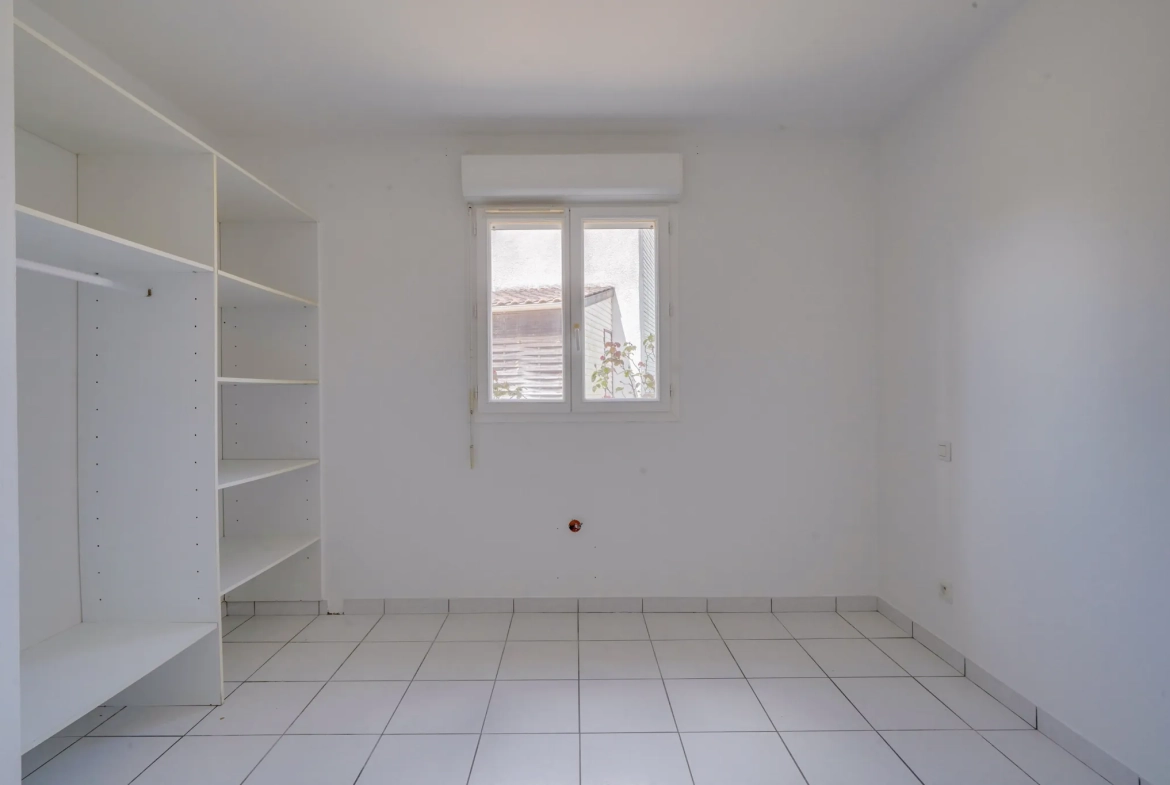 Maison 3 chambres avec garage et terrasse à Plassac à vendre 