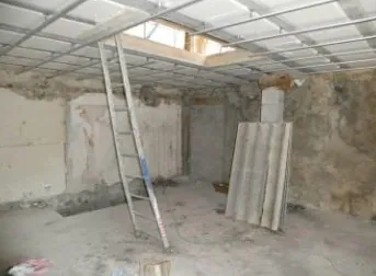 Villa de 110 m² à vendre à Canet pour 30 000 € - Opportunité rare en vente aux enchères 