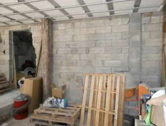 Villa de 110 m² à vendre à Canet pour 30 000 € - Opportunité rare en vente aux enchères 
