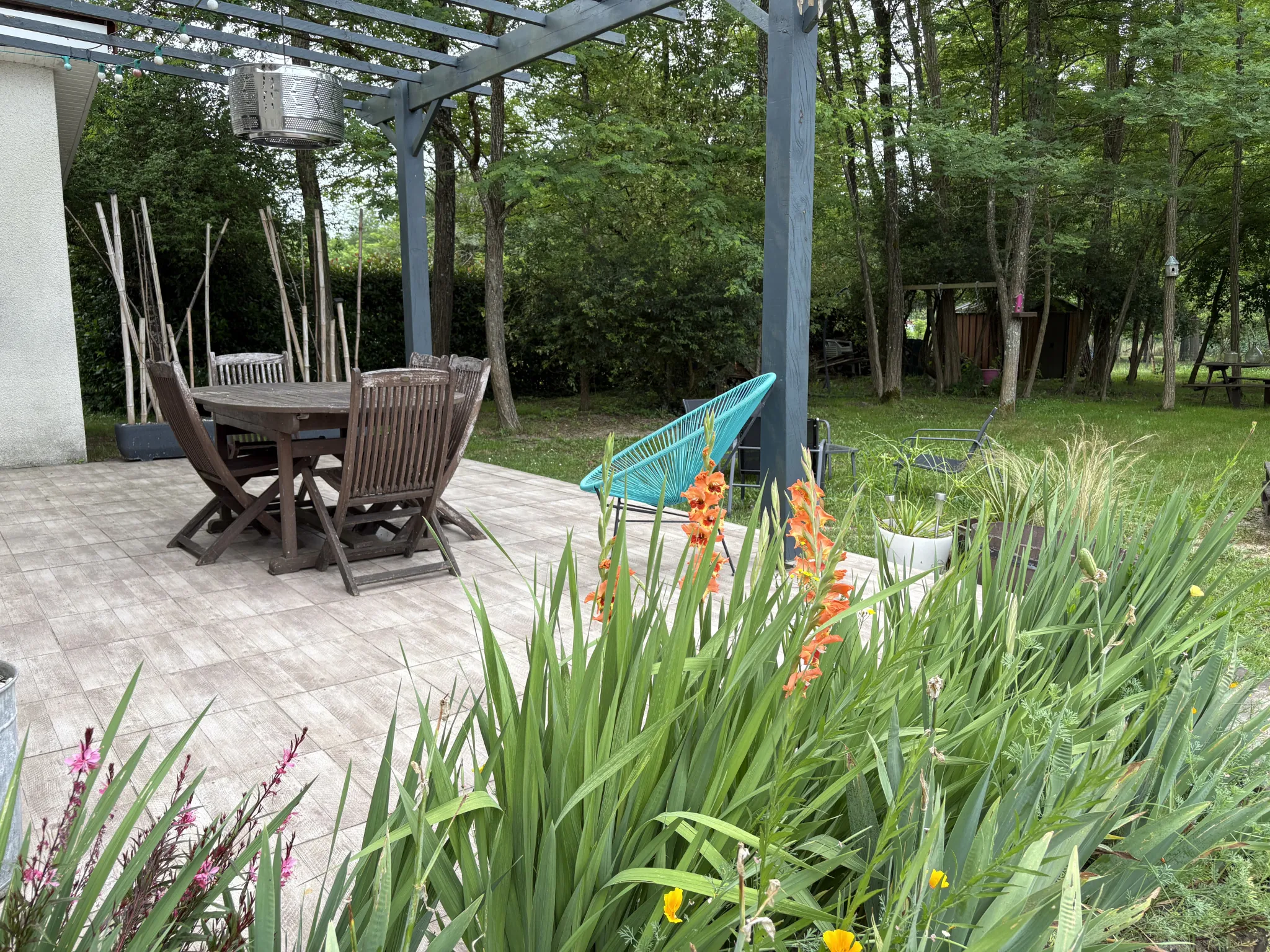 Maison 3 chambres à vendre à Sauternes, calme et lumineuse avec jardin et garage 
