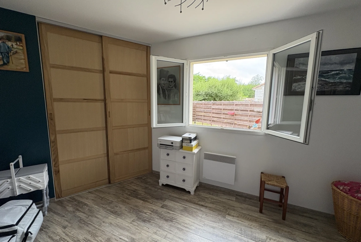 Maison 3 chambres à vendre à Sauternes, calme et lumineuse avec jardin et garage 