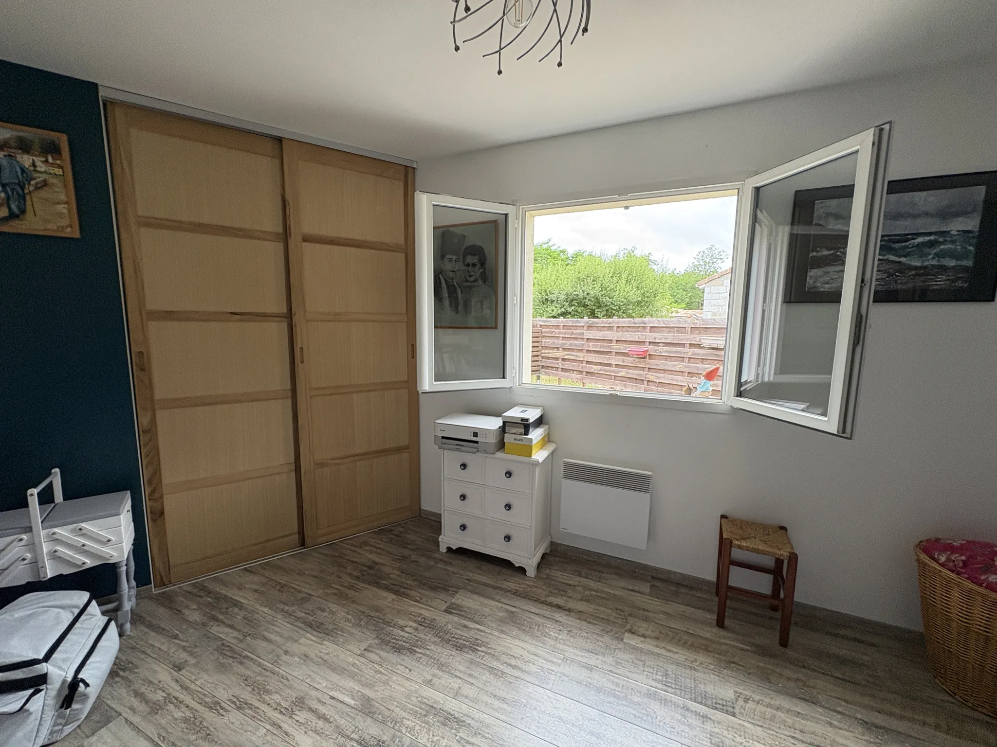 Maison 3 chambres à vendre à Sauternes, calme et lumineuse avec jardin et garage 
