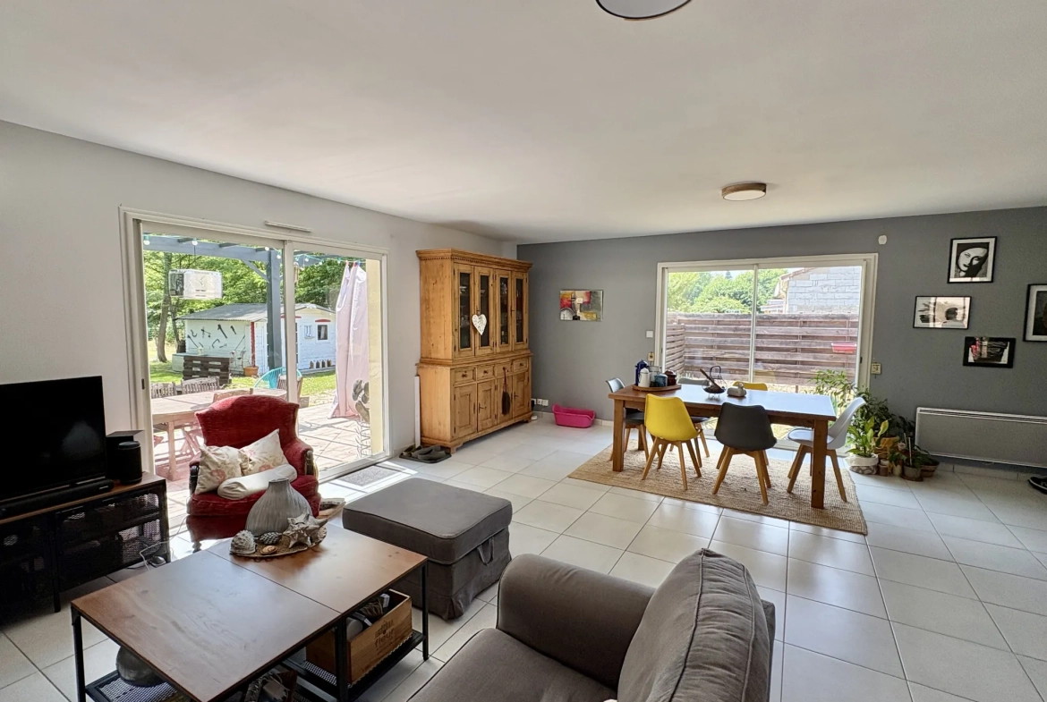 Maison à vendre à Sauternes avec 3 chambres, terrasse et garage près de Langon 