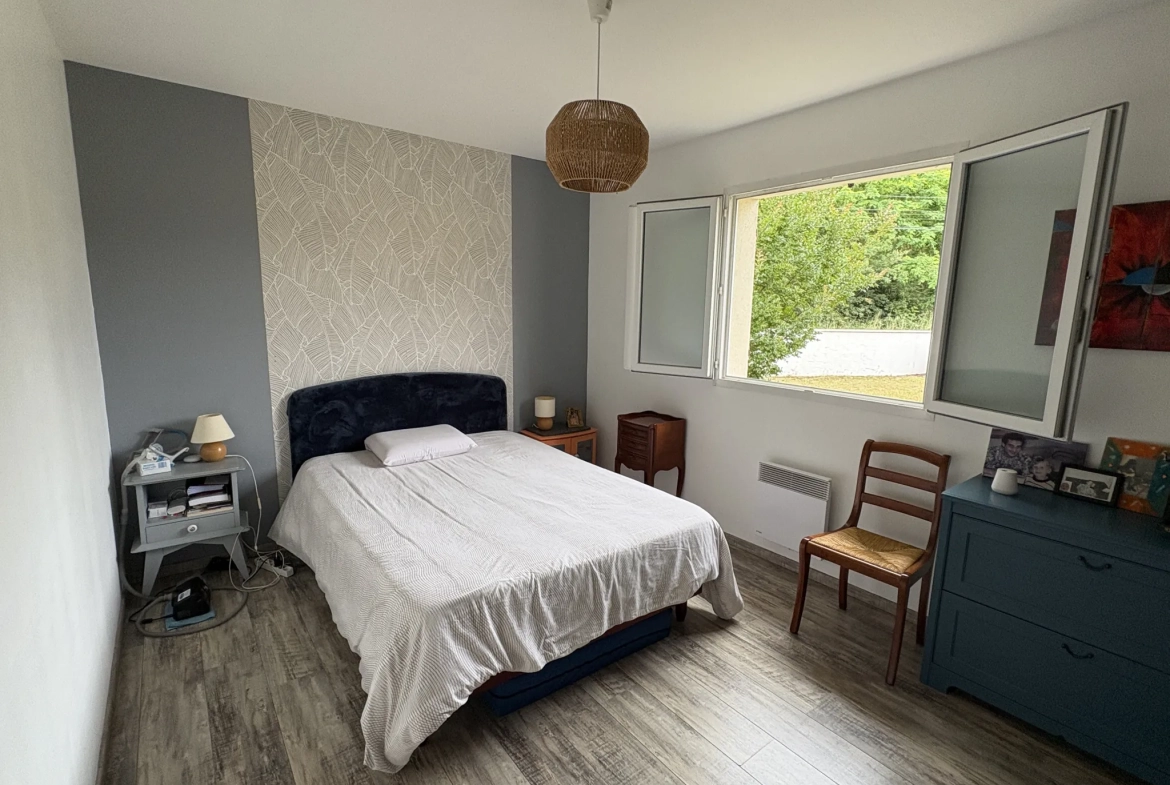 Maison 3 chambres à vendre à Sauternes, calme et lumineuse avec jardin et garage 