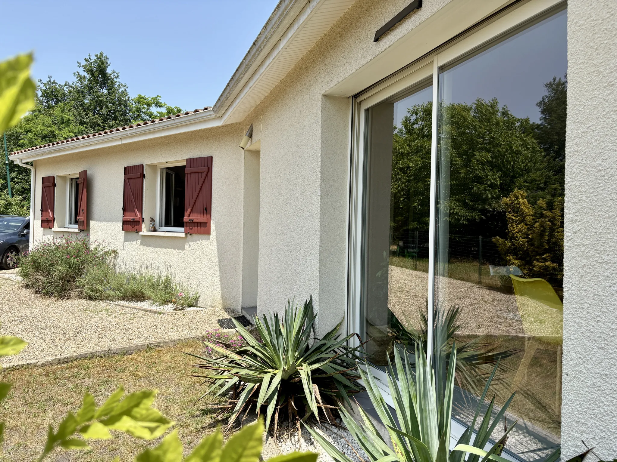 Maison à vendre à Sauternes avec 3 chambres, terrasse et garage près de Langon 