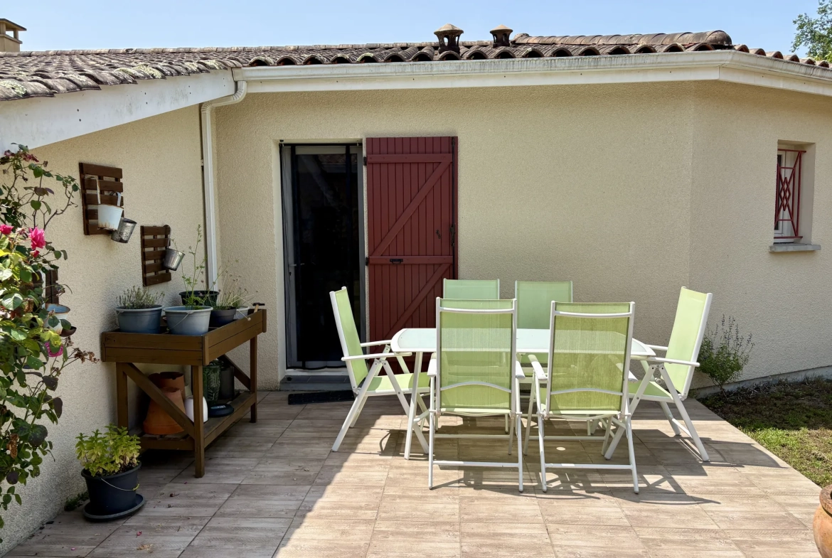 Maison à vendre à Sauternes avec 3 chambres, terrasse et garage près de Langon 