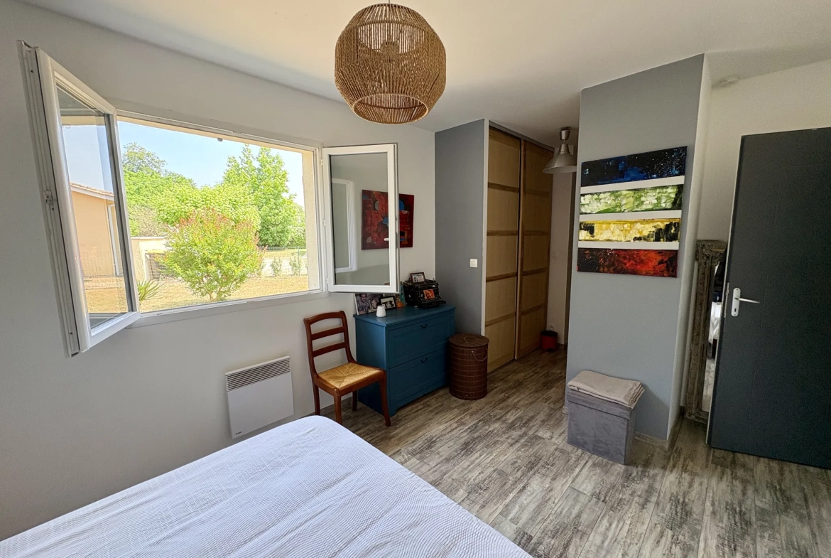 Maison à vendre à Sauternes avec 3 chambres, terrasse et garage près de Langon 