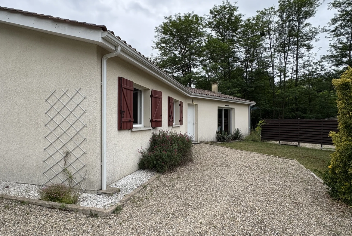 Maison 3 chambres à vendre à Sauternes, calme et lumineuse avec jardin et garage 