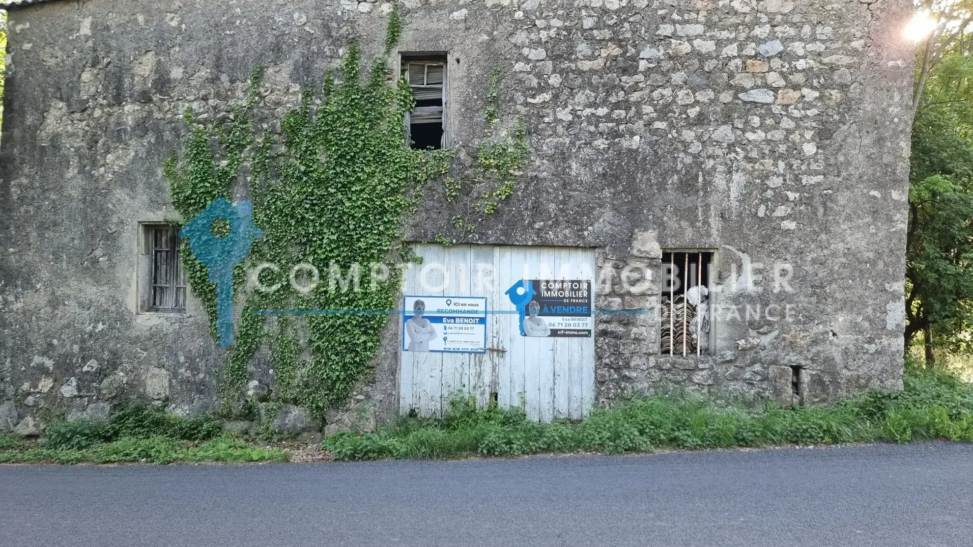 Grange en pierre à Montpezat-sous-Bauzon, terrain de 2835 m², à rénover pour votre projet immobilier 