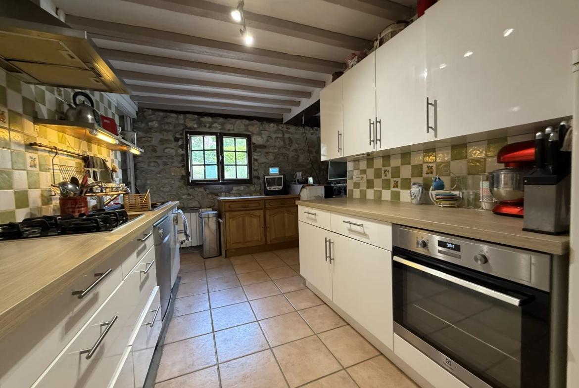Charmante maison de caractère avec vue campagne à Guerquesalles 