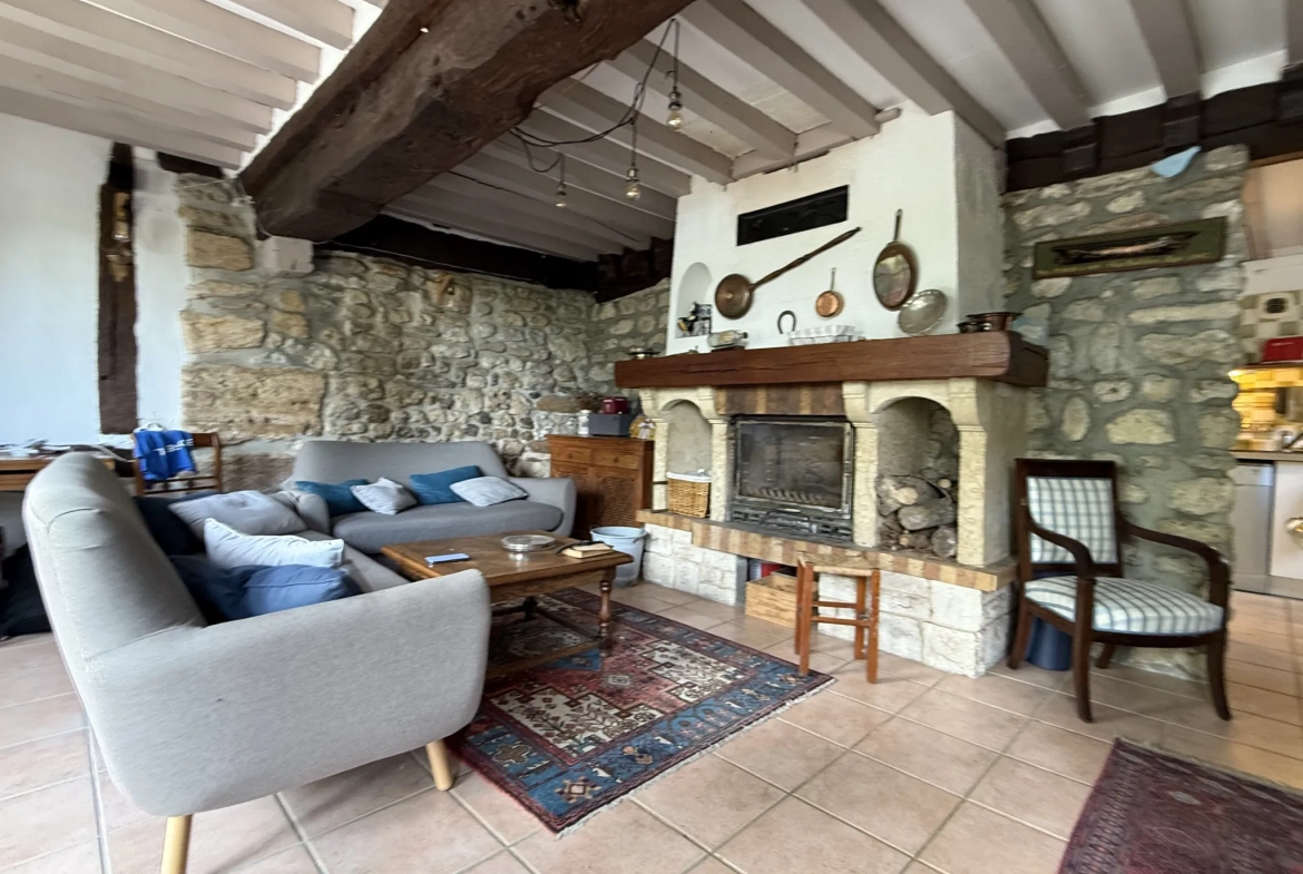 Charmante maison de caractère avec vue campagne à Guerquesalles 