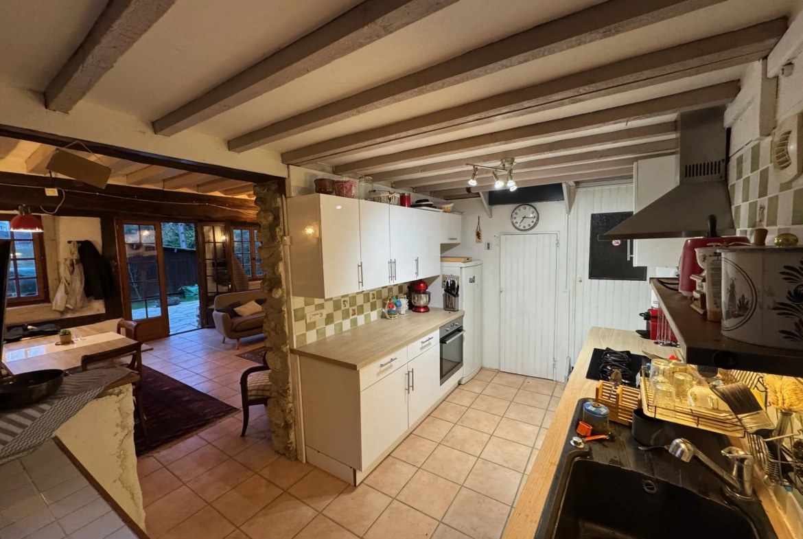 Charmante maison de caractère avec vue campagne à Guerquesalles 