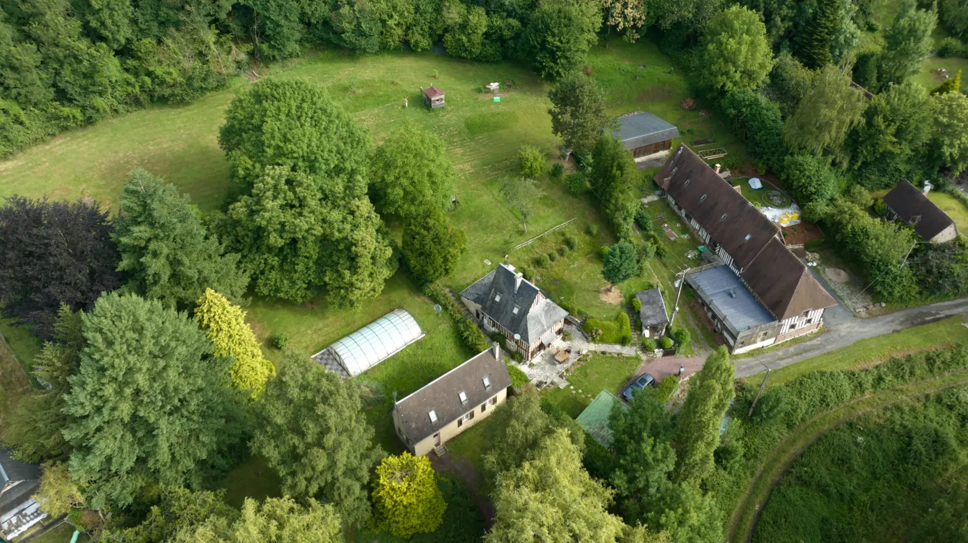 Charmante maison de caractère avec vue campagne à Guerquesalles 