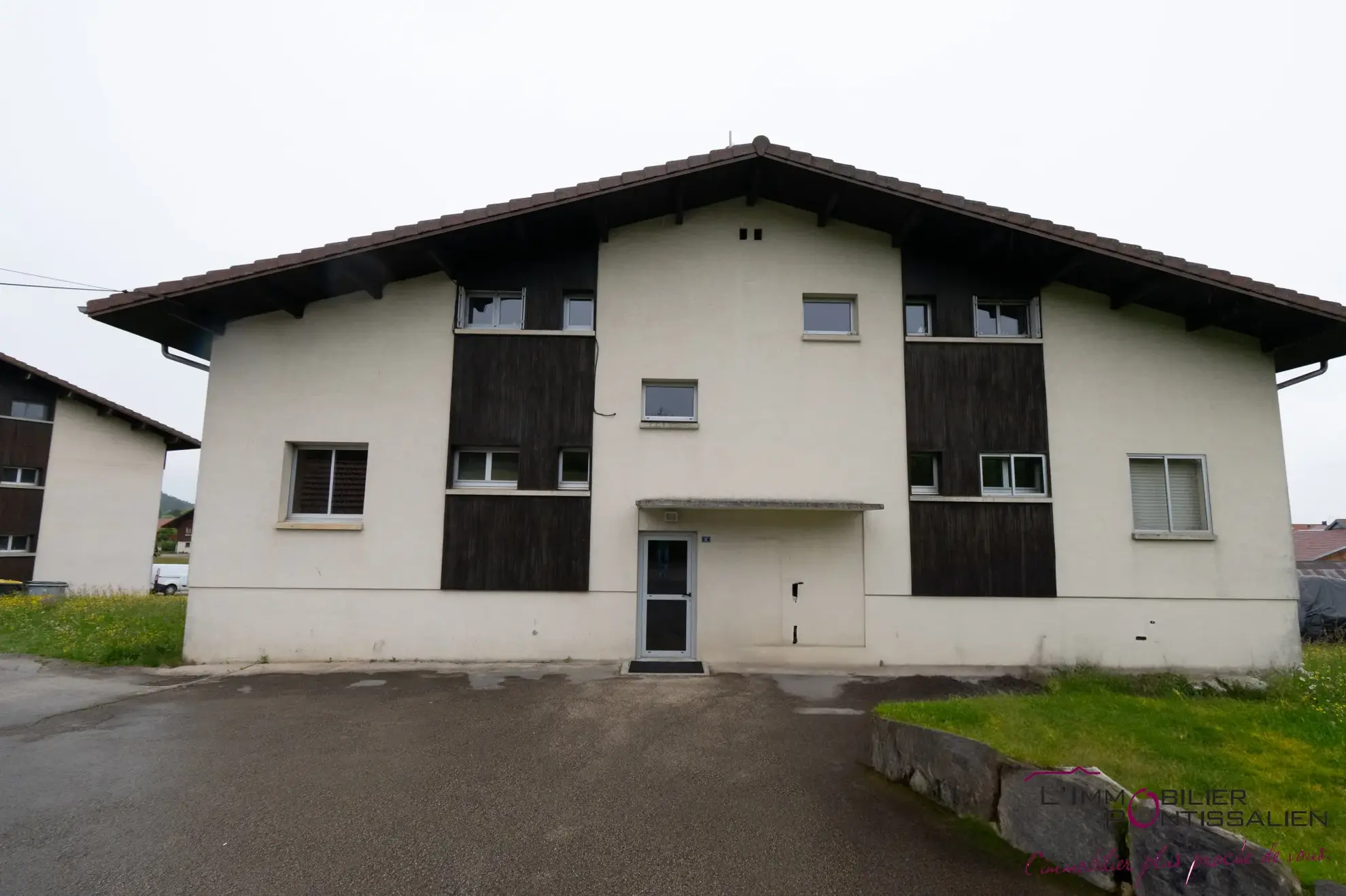 Appartement T2 avec garage à Les Fourgs - Proche frontière et douane 