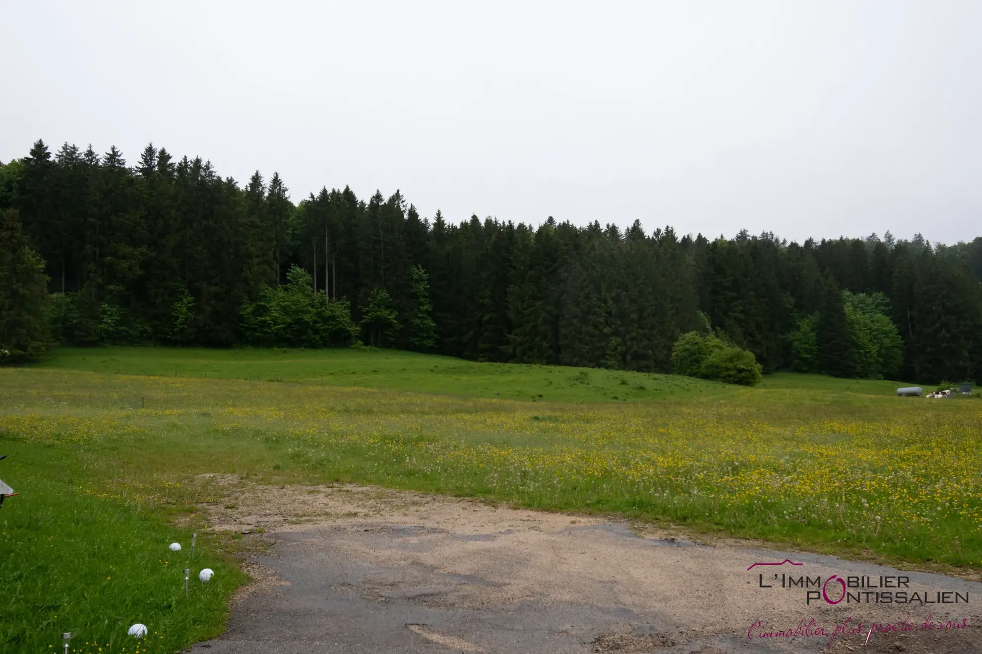 Appartement T2 avec garage à Les Fourgs - Proche frontière et douane 
