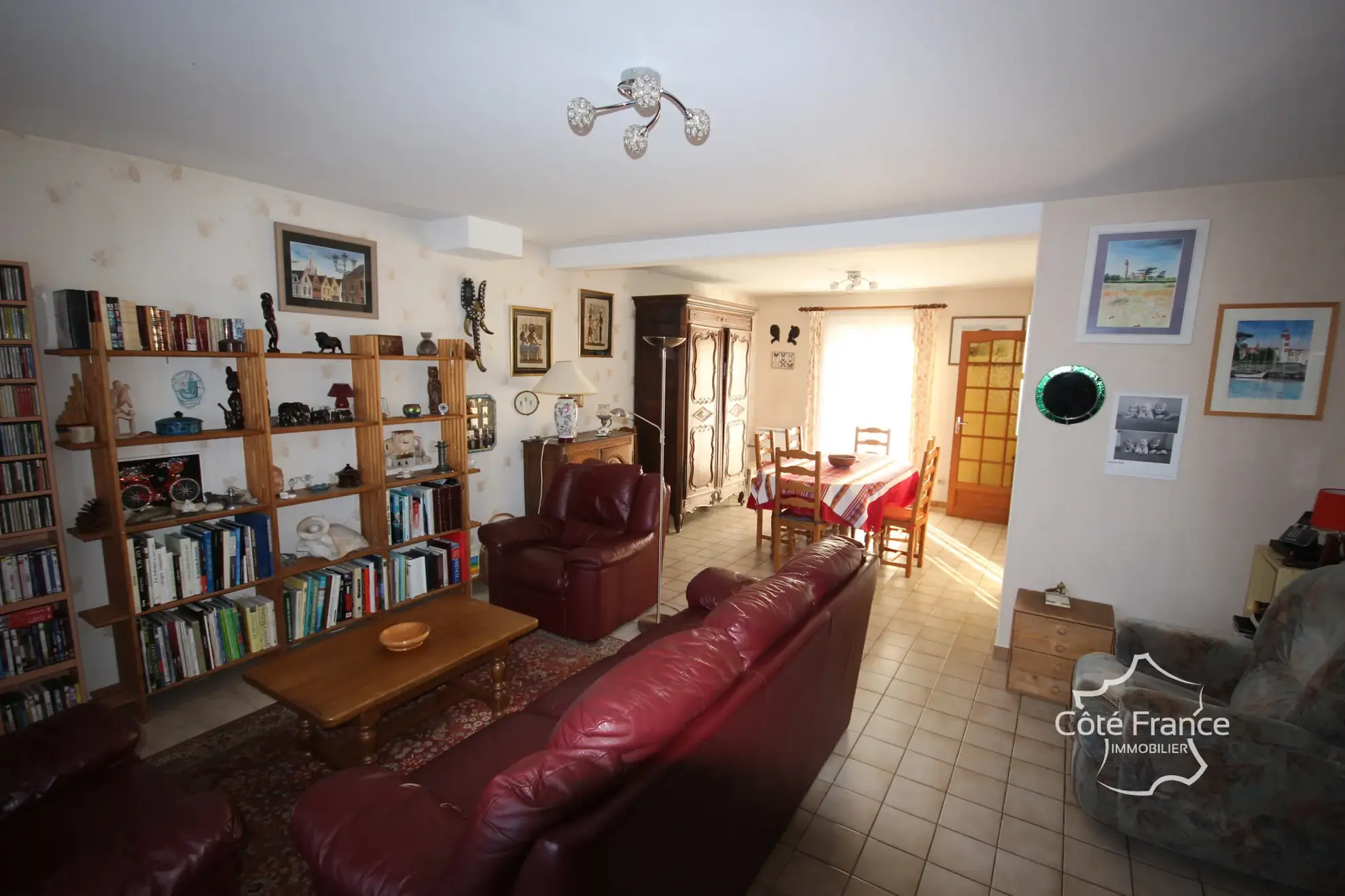 Maison familiale de plain-pied avec terrain proche de la nature à Rancennes 
