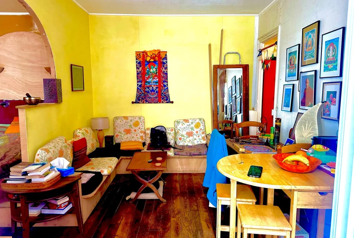 Appartement 2 pièces avec terrasse à Paris 18ème – Bonne opportunité 