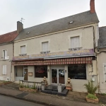 Local commercial et appartement à vendre à MEHUN-SUR-YEVRE - Opportunité d'investissement