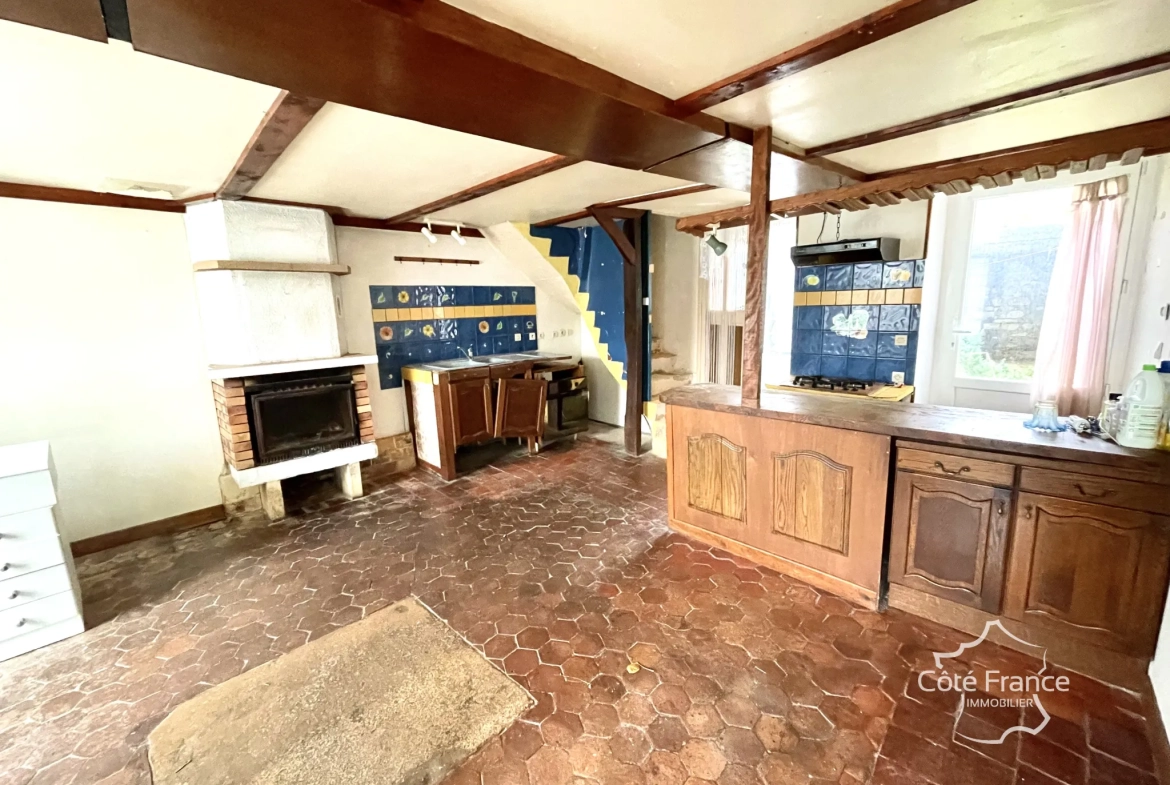 Maison de village lumineuse avec fort potentiel à Courson-les-Carrières 