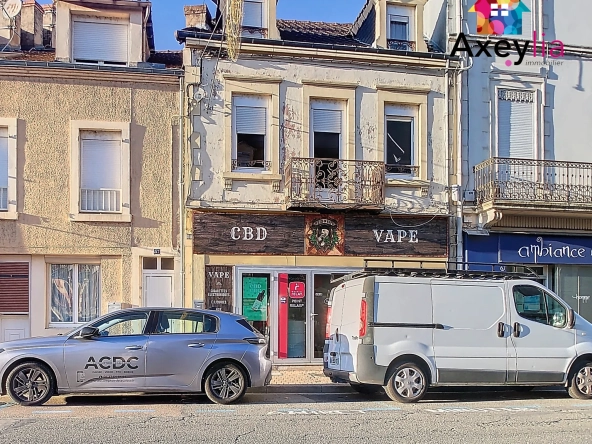 Immeuble à vendre à Digoin avec local commercial et appartement loué
