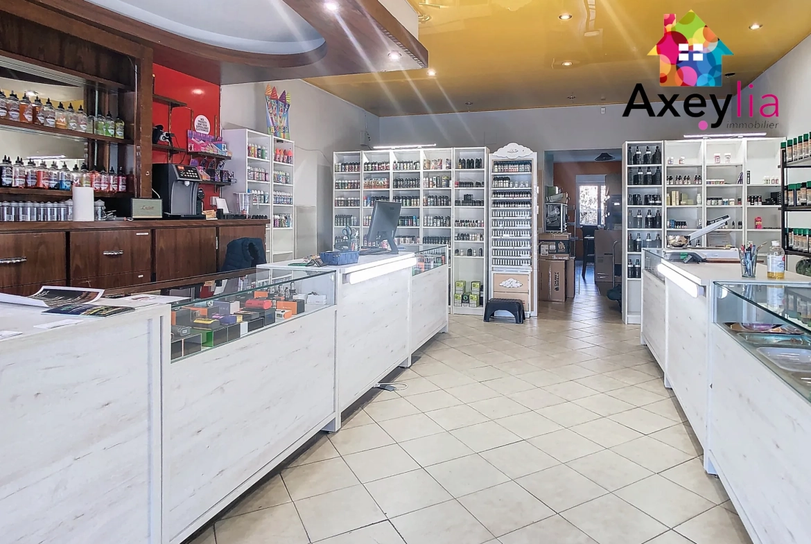 Immeuble à vendre à Digoin avec local commercial et appartement loué 
