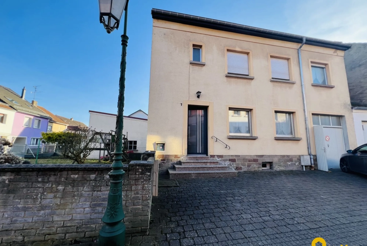 Maison de village à Spicheren avec terrasse, cave et 4 chambres 