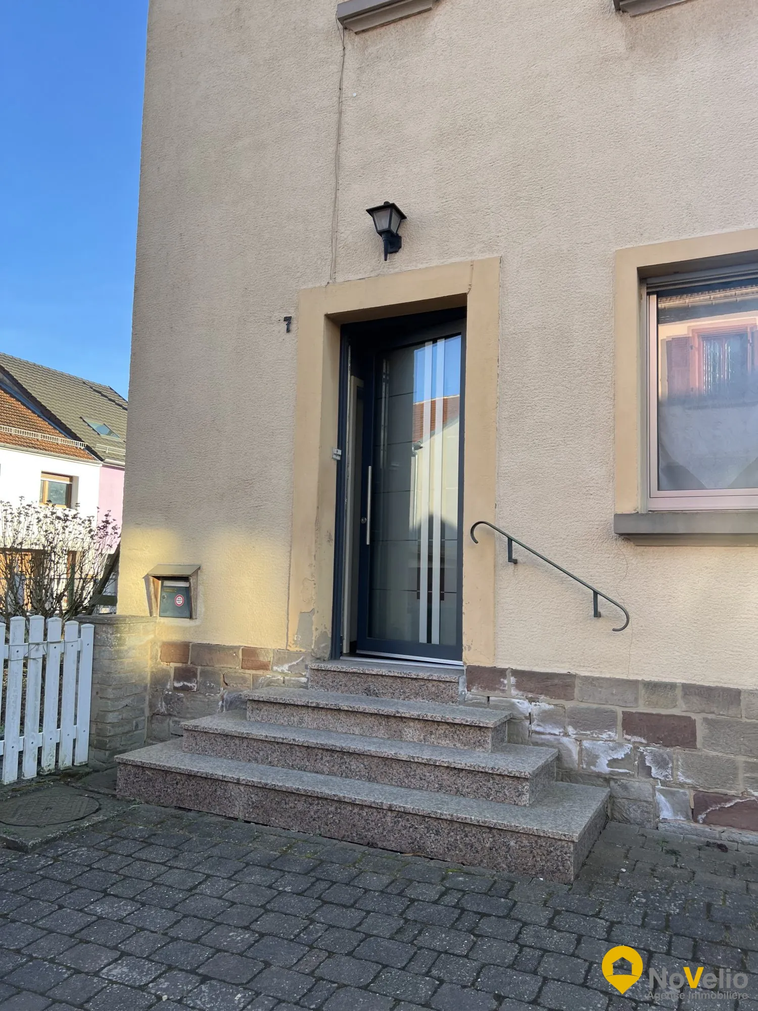 Maison de village à Spicheren avec terrasse, cave et 4 chambres 