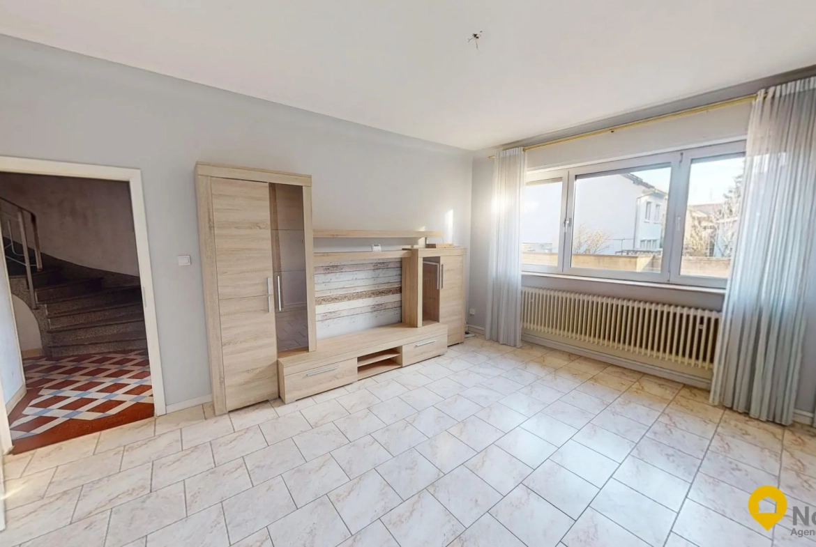 Maison de village à Spicheren avec terrasse, cave et 4 chambres 