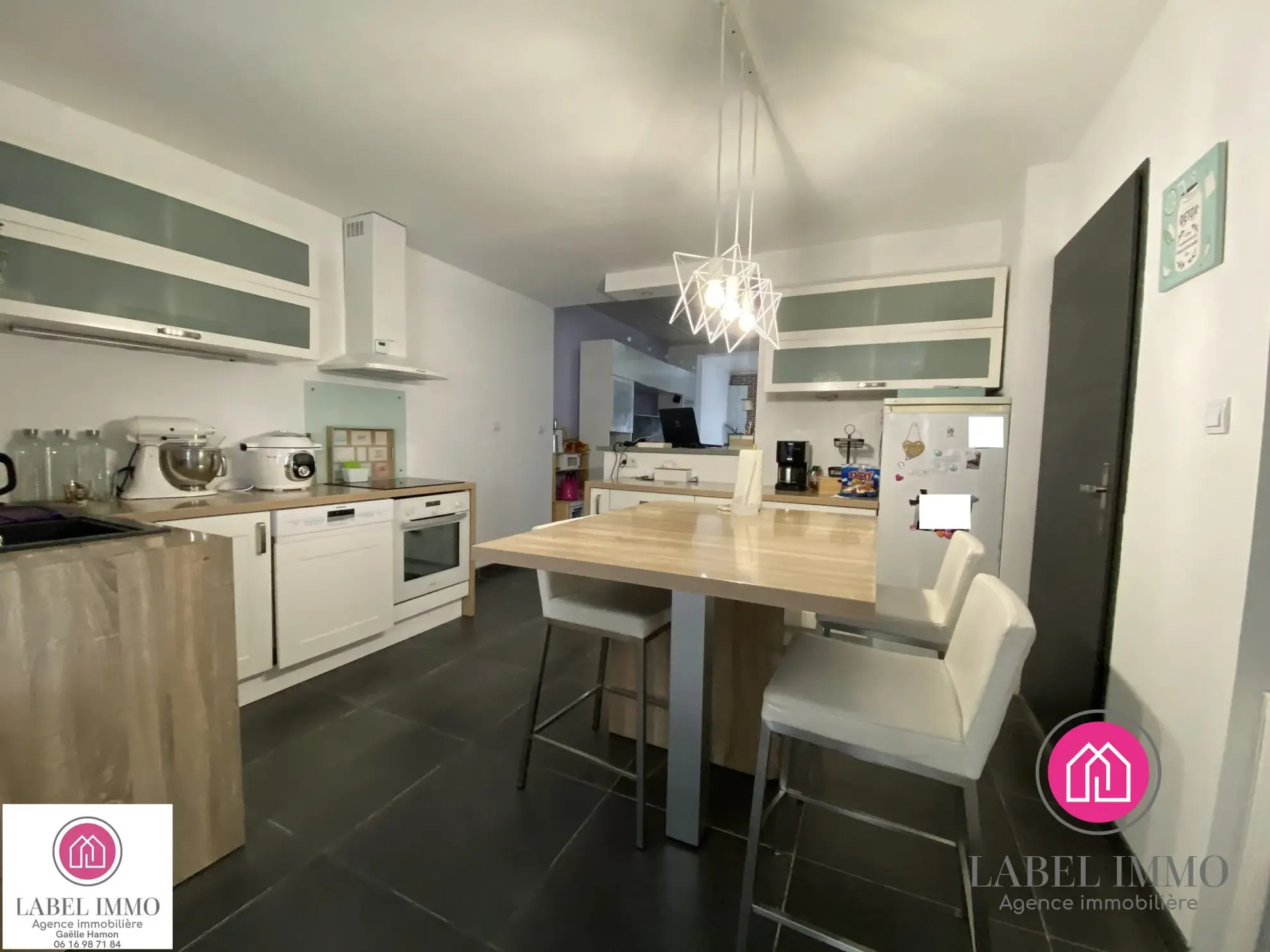 Maison semi-individuelle avec jardin et espace polyvalent à Lourches 