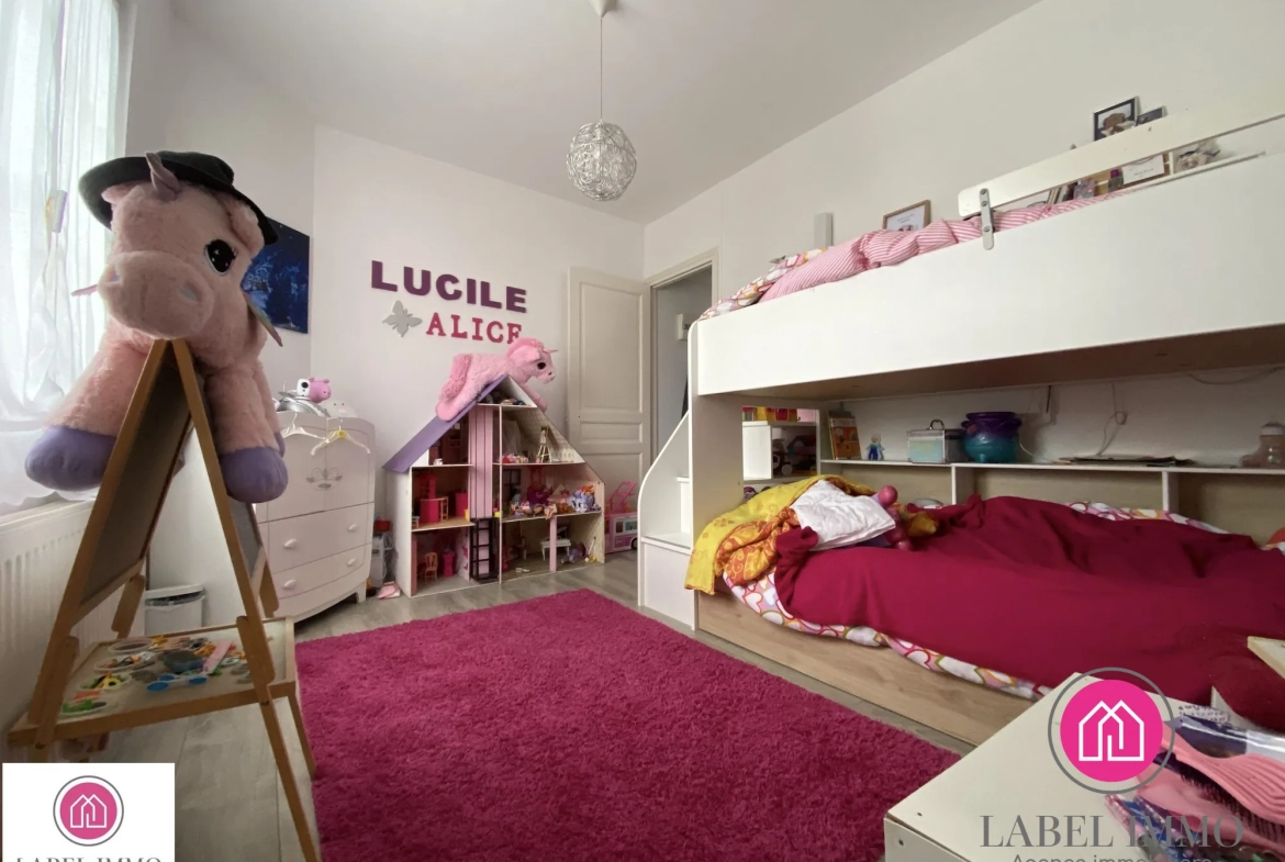 Maison semi-individuelle avec jardin et espace polyvalent à Lourches 
