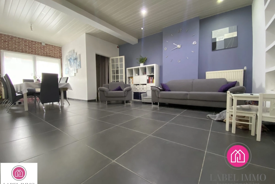 Maison semi-individuelle avec jardin et espace polyvalent à Lourches 