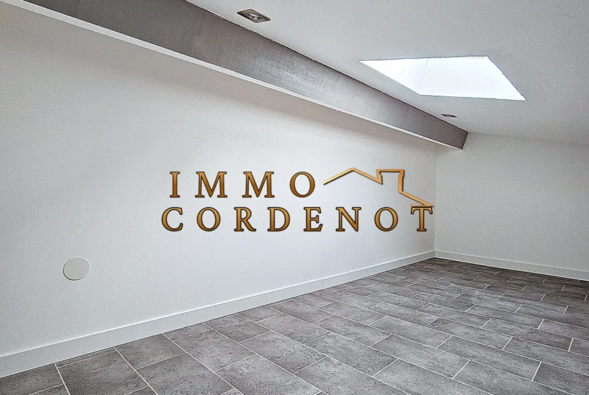 Maison à Néoules avec 3 chambres, suite parentale et commodités à proximité 