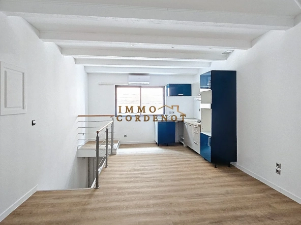 Maison à Néoules avec 3 chambres, suite parentale et commodités à proximité