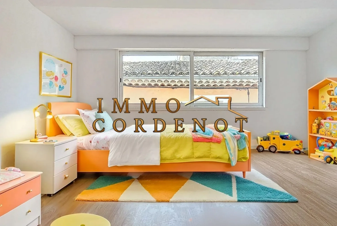 Maison à Néoules avec 3 chambres, suite parentale et commodités à proximité 