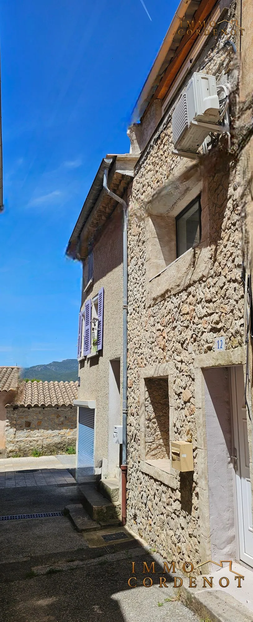 Maison à Néoules avec 3 chambres, suite parentale et commodités à proximité 