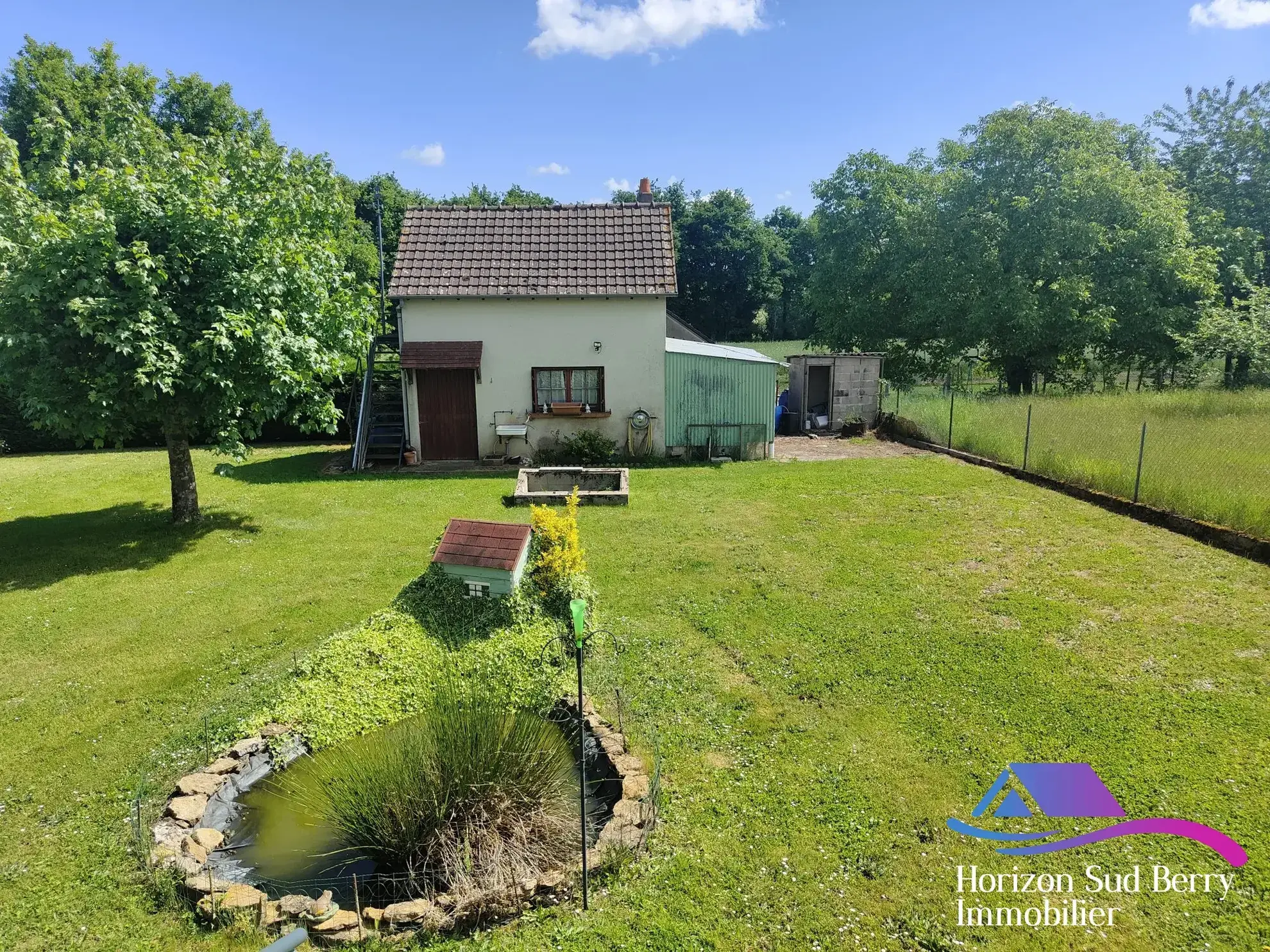Jardin et dépendance Charmante maison de 4 chambres avec studio et jardin clos à La Châtre 