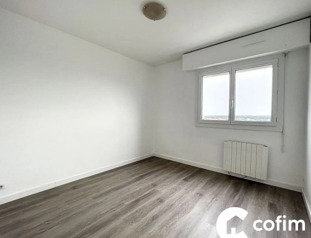 Appartement à Vendre à Pau - Investissement Locatif avec Balcon et Parking 