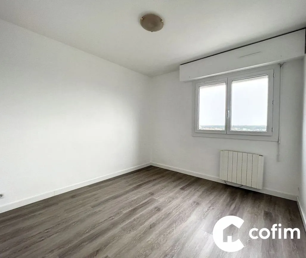 Appartement à Vendre à Pau - Investissement Locatif avec Balcon et Parking 