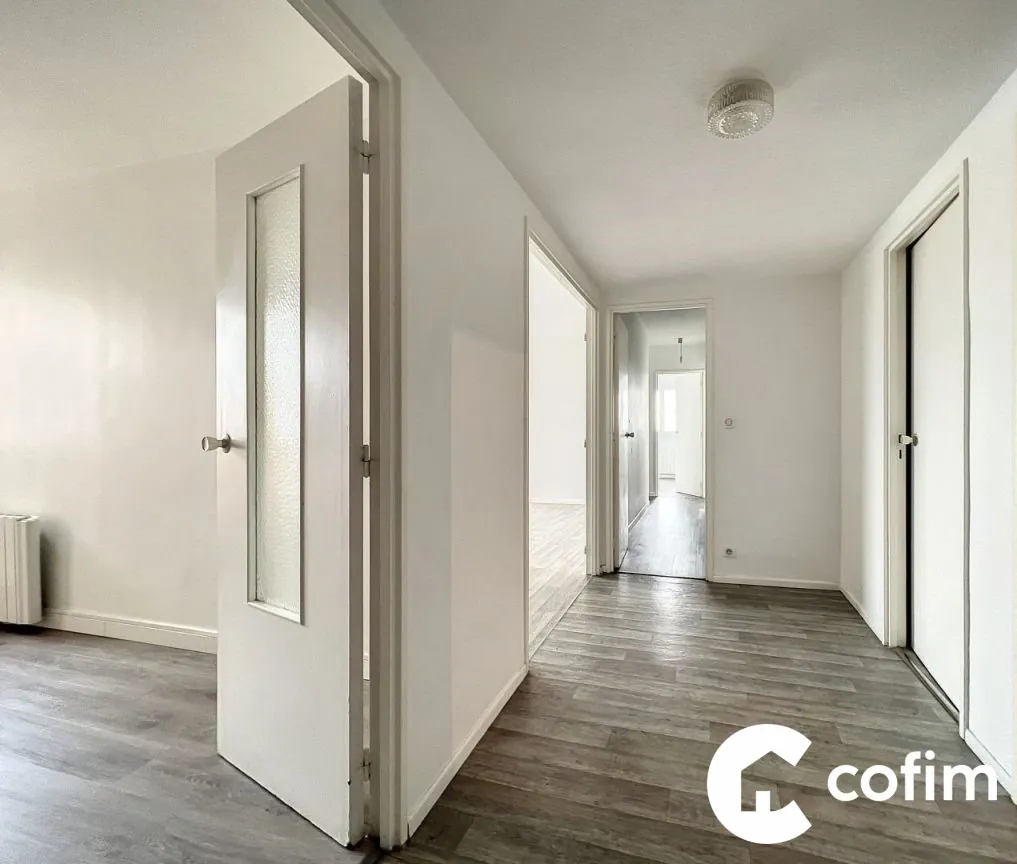 Appartement à Vendre à Pau - Investissement Locatif avec Balcon et Parking 