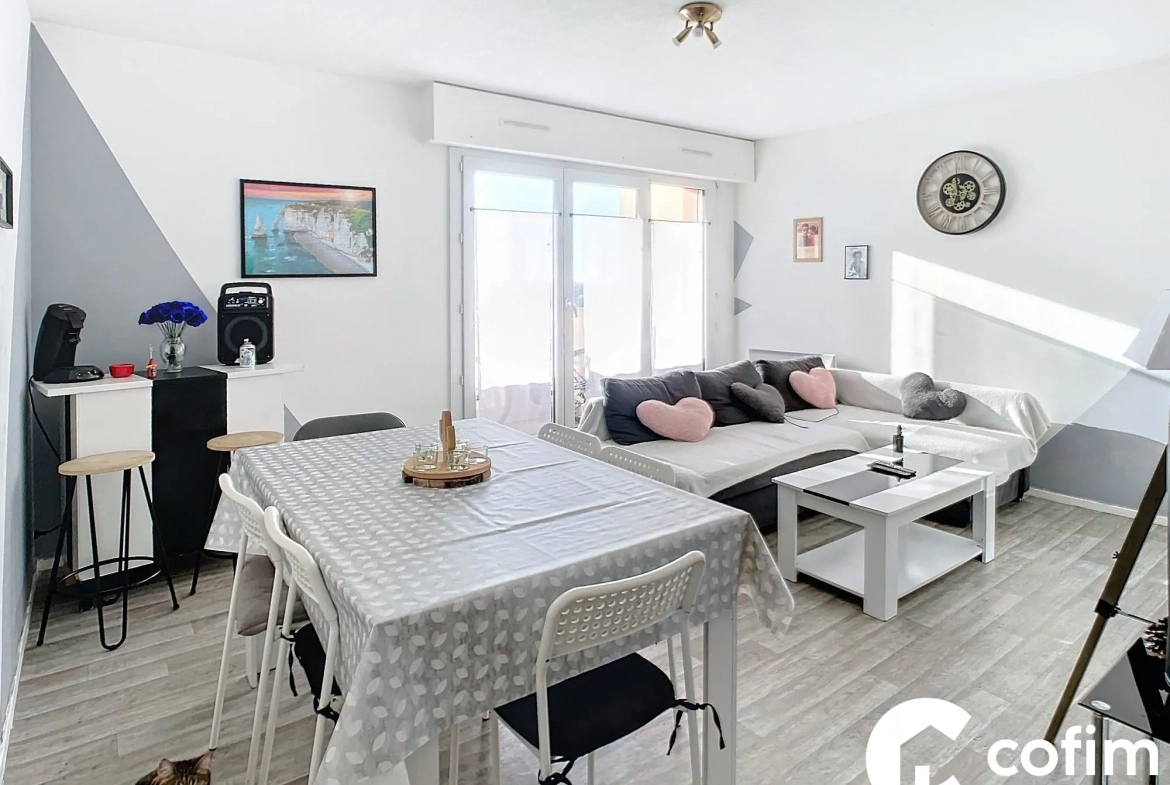 Appartement à Vendre à Pau - Investissement Locatif avec Balcon et Parking 